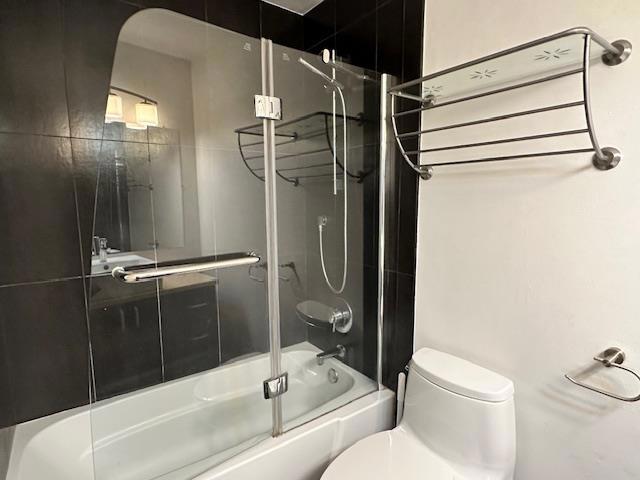 1551 Southgate Avenue, Daly City CA: https://media.crmls.org/mediaz/39641497-d47c-4fe6-8de7-d59d64cf935d.jpg