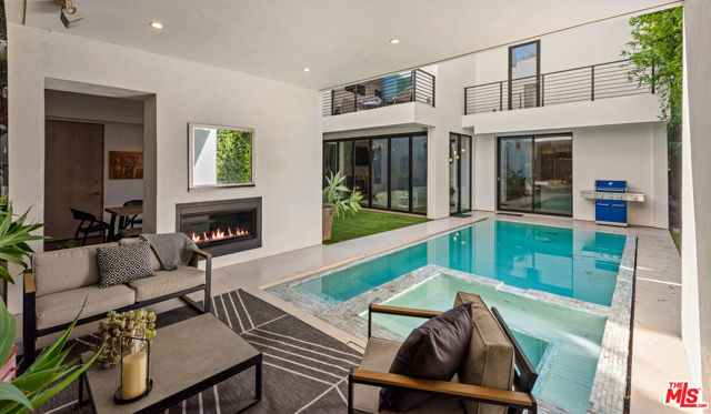 836 N Ogden Drive, Los Angeles CA: https://media.crmls.org/mediaz/396423b5-d392-4119-928f-a73fa669099e.jpg