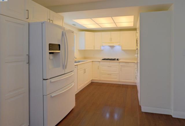 156 Dogwood Pl, San Ramon CA: https://media.crmls.org/mediaz/39644c4e-59b1-455e-89ab-71e2f4be89c9.jpg