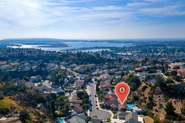4044 Via del Conquistador, San Diego CA: https://media.crmls.org/mediaz/39657bc5-4de6-46d7-a375-59fecac572e4.jpg