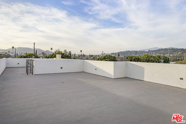 3210 1/2 Verdugo Road, Los Angeles CA: https://media.crmls.org/mediaz/396583fa-b2a1-4a9a-a9cf-ac74ba0cb8cf.jpg