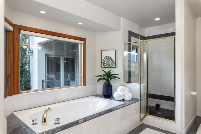 3375 Allred Lane, Soquel CA: https://media.crmls.org/mediaz/39658450-cecc-404d-a4d3-1b0558a41126.jpg