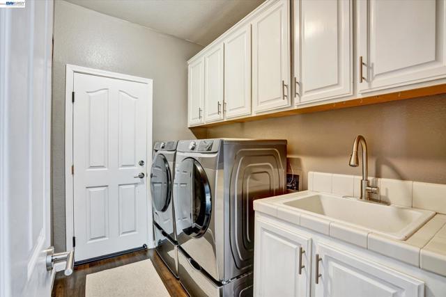 Image 26 of 58 For 36 Savona Ct