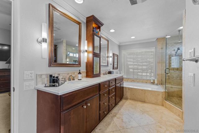 3445 Lomas Serenas Dr, Escondido CA: https://media.crmls.org/mediaz/39665165-22a4-4ccb-a6bd-ded2796ae3ad.jpg