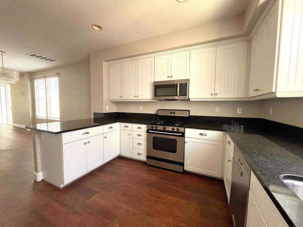 820 Harbor Cliff Way - photo 4