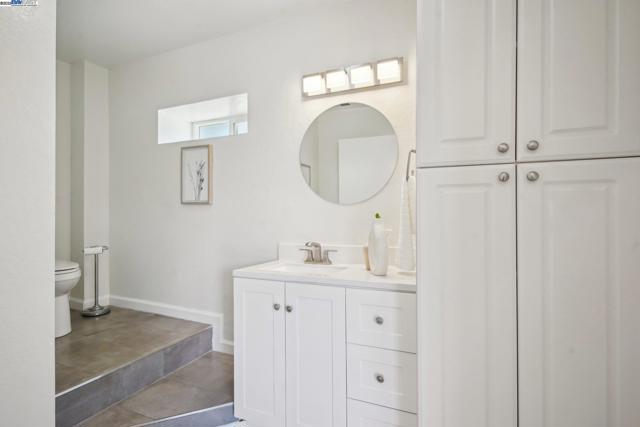 Image 21 of 55 For 14917 Berry Way
