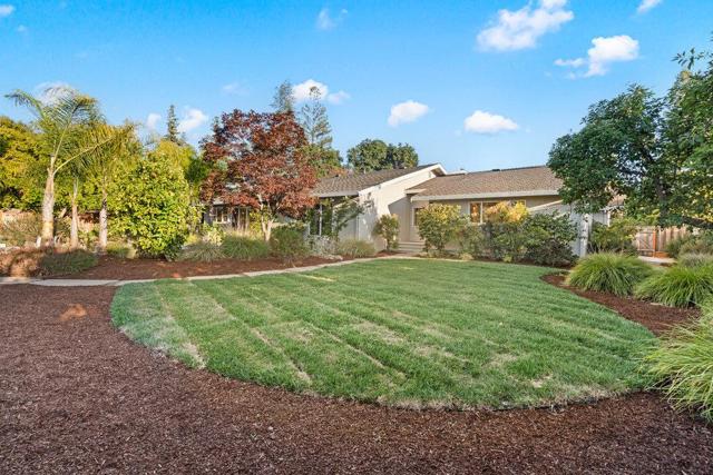17583 Daves Avenue, Monte Sereno CA: https://media.crmls.org/mediaz/3967ad6d-1f13-4da7-b0a8-a13a31b1e2b9.jpg