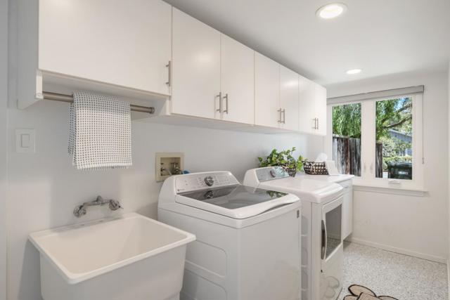 390 Cherry Avenue, Los Altos CA: https://media.crmls.org/mediaz/39681e89-9804-4a35-9fb4-40216be0ae76.jpg