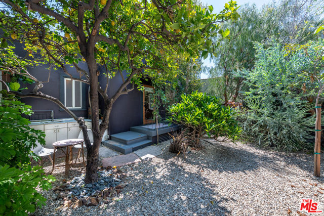 1207 Poinsettia Drive, West Hollywood CA: https://media.crmls.org/mediaz/3968f0f4-2904-49a6-8bb6-4f156dd1e523.jpg