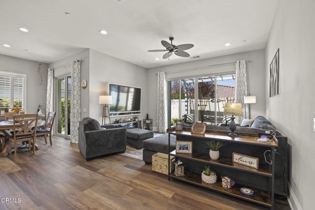 508 Autumn Path Lane, Santa Paula CA: https://media.crmls.org/mediaz/396944ed-7269-43db-aed1-9b920ed68ce4.jpg
