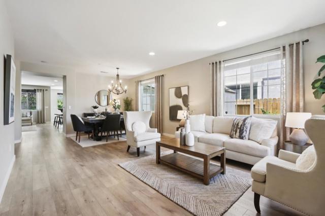 812 Geronimo Street, Gilroy CA: https://media.crmls.org/mediaz/39698f05-e9f5-4a2e-ab25-bfc969b9dbbb.jpg