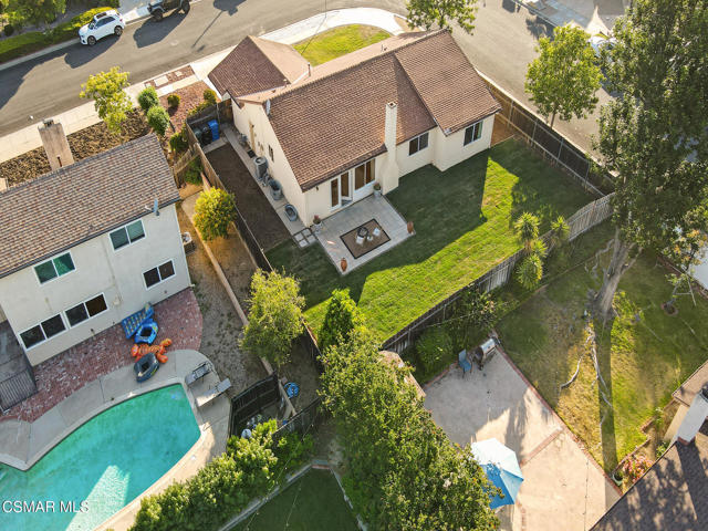 898 Oakmound Avenue, Newbury Park CA: https://media.crmls.org/mediaz/3969c400-76e9-4254-b4cf-34dd6b81f1cc.jpg