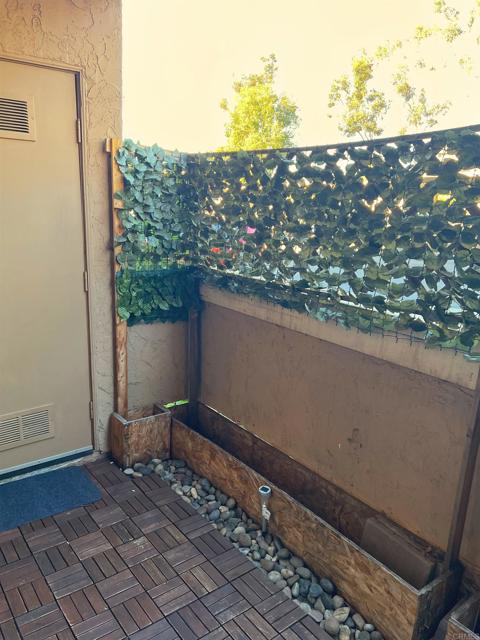 Detail Gallery Image 3 of 7 For 211 Woodland Pkwy, San Marcos,  CA 92069 - 2 Beds | 2 Baths