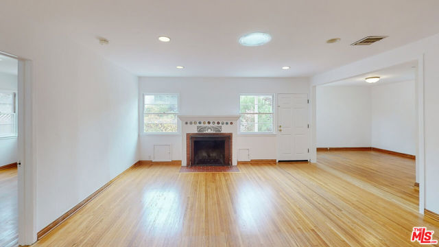 365 Sycamore Road photo 7
