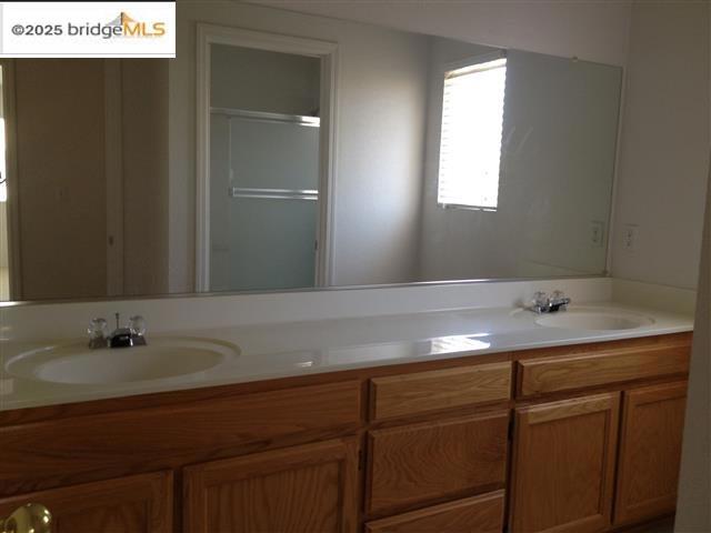 4423 GLEN CANYON CIR, Pittsburg CA: https://media.crmls.org/mediaz/396a9d13-4445-4005-92f2-d42bef75ac7a.jpg