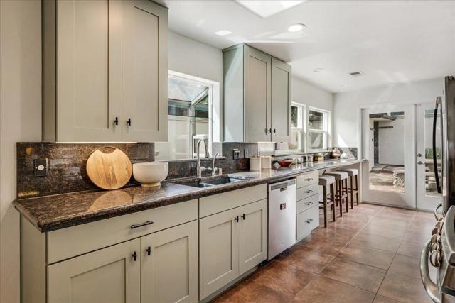 22011 E Cliff Drive, Santa Cruz CA: https://media.crmls.org/mediaz/396aa7d7-2f5c-4e77-b432-194838f99f41.jpg