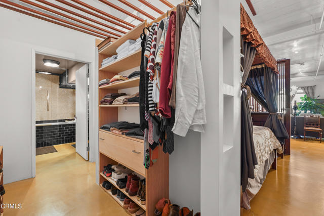 849 S Broadway, Los Angeles CA: https://media.crmls.org/mediaz/396b23cf-9ea0-4aff-836e-1918d46e9a04.jpg