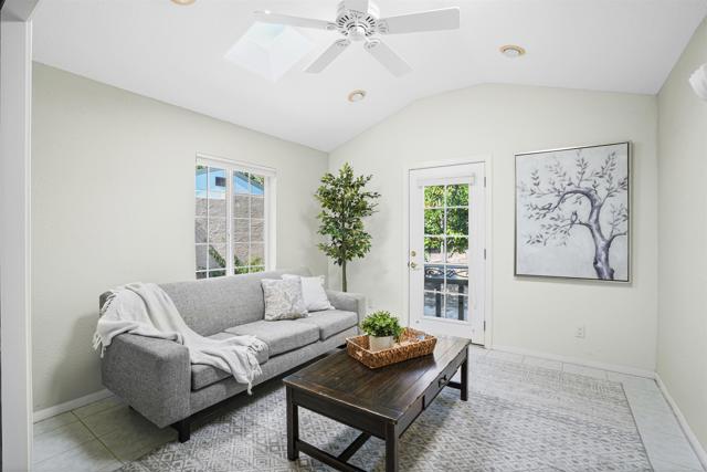 549 Eldorado Drive, Escondido CA: https://media.crmls.org/mediaz/396b52d3-9676-41f0-a2d0-0f53cf31bd5b.jpg