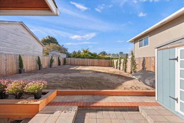 272 Clay Street, Monterey CA: https://media.crmls.org/mediaz/396b7e1b-2577-4051-ac20-a25c66e149d2.jpg