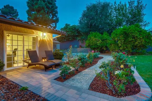 16657 Valle Verde Rd, Poway CA: https://media.crmls.org/mediaz/396be872-c2c6-4780-8f68-f866f6253935.jpg