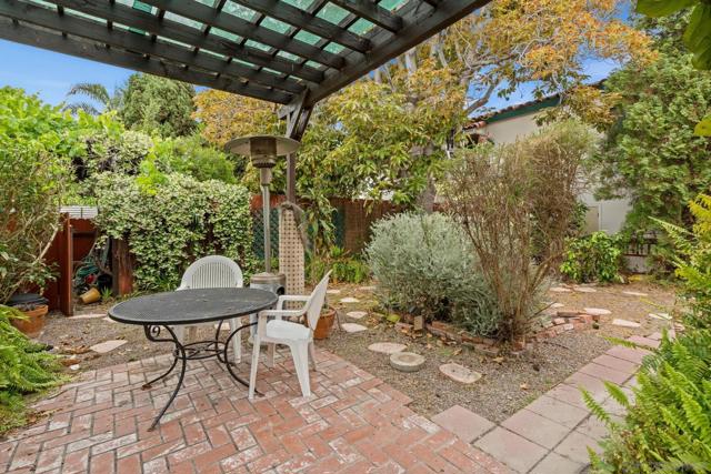 309 11 E Ave, Coronado CA: https://media.crmls.org/mediaz/396c0cf9-b562-4cad-8a3d-641dd1edc550.jpg