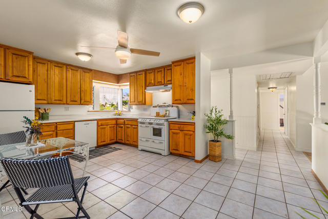 Detail Gallery Image 8 of 30 For 40 Almond Ave, Oak View,  CA 93022 - 4 Beds | 2 Baths