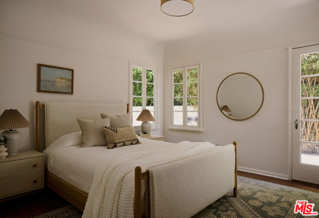 6401 San Vicente Boulevard, Los Angeles CA: https://media.crmls.org/mediaz/396c35a2-23c0-4f30-bb56-97e26b0b17d9.jpg