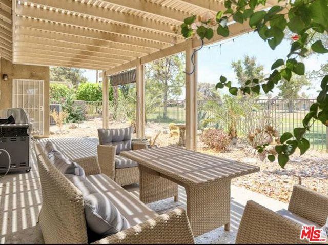 82599 Grant Drive, Indio CA: https://media.crmls.org/mediaz/396d0194-5bea-4895-888d-e7e3e0e42d32.jpg