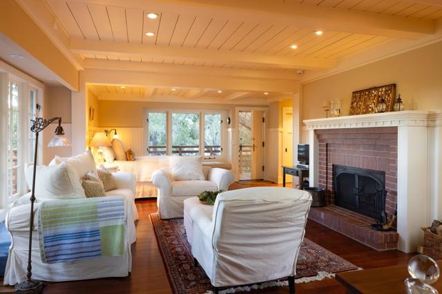72 Fern Canyon Road, Carmel CA: https://media.crmls.org/mediaz/396e2c19-ae73-4691-bb5e-0853c91737e3.jpg