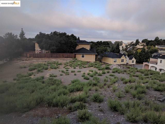 0 Redwood Rd, Oakland CA: https://media.crmls.org/mediaz/396ea947-01bf-43d5-b20e-36ed367c48d1.jpg
