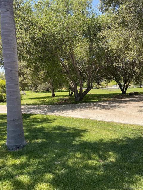 15847 Mac Tan Ln, Valley Center CA: https://media.crmls.org/mediaz/396ef180-5d45-4acb-99b5-2c81cddee471.jpg
