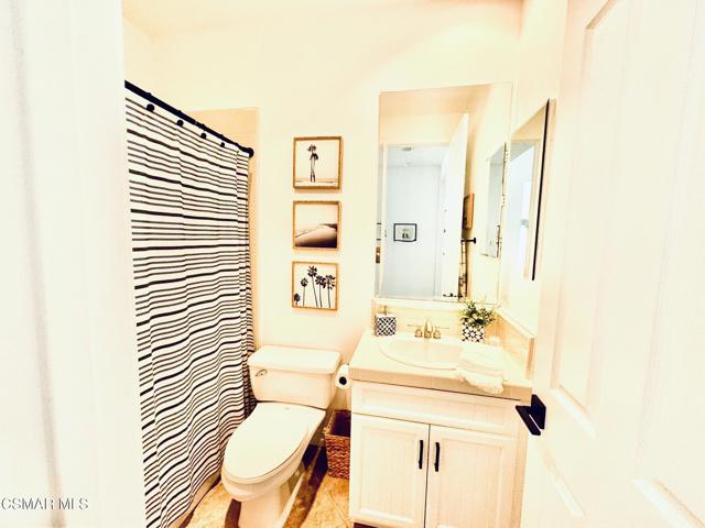 4984 Corral Street, Simi Valley CA: https://media.crmls.org/mediaz/396fc90d-043a-4d14-8f4f-d4bab23e64e1.jpg
