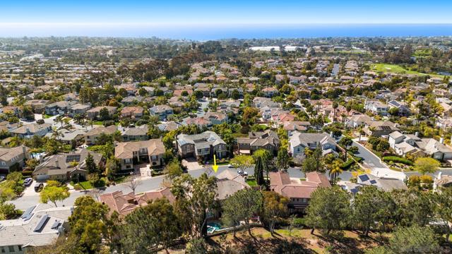 571 Lynwood Dr, Encinitas CA: https://media.crmls.org/mediaz/39707fb8-43bd-4862-94f3-ef3d62006be7.jpg