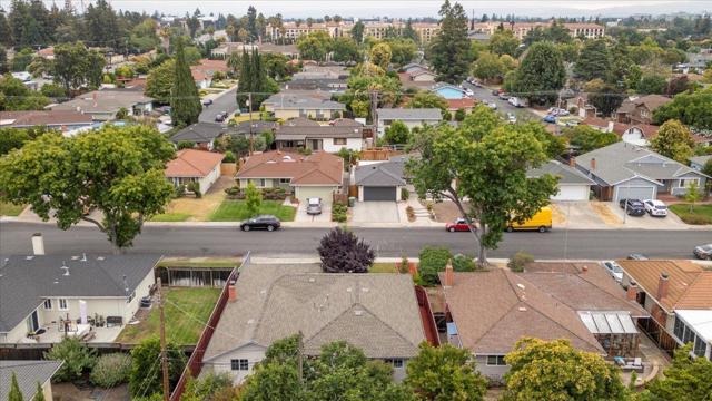 3562 Earl Drive, Santa Clara CA: https://media.crmls.org/mediaz/3970ae60-8abf-48b8-9b02-fbf56756b620.jpg