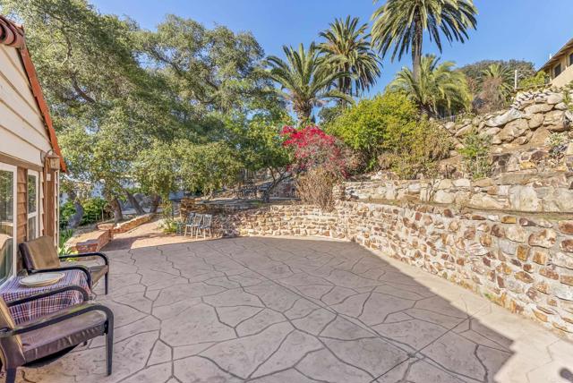 10013 Pandora Drive, La Mesa CA: https://media.crmls.org/mediaz/3971027a-57d8-4d53-8015-7dac99cca57e.jpg