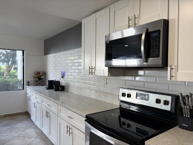 Detail Gallery Image 6 of 24 For 1691 Melrose Ave #F,  Chula Vista,  CA 91911 - 3 Beds | 2 Baths