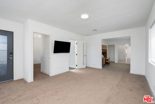 13032 Glamis Street, Pacoima CA: https://media.crmls.org/mediaz/39746164-e197-4e0e-a563-b091a83580f4.jpg