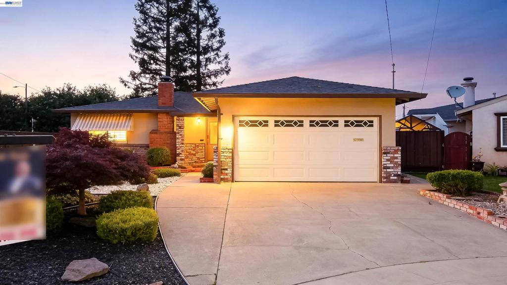 506 Caleb Pl