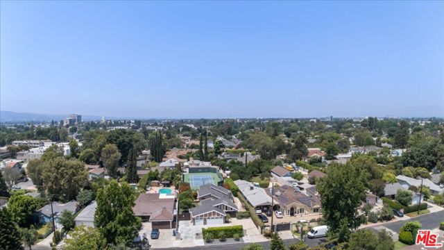 6443 Matilija Avenue, Van Nuys CA: https://media.crmls.org/mediaz/39758ba6-5e19-4e63-81ce-dac57f550056.jpg