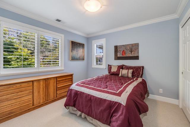 992 Lakeview Way, Redwood City CA: https://media.crmls.org/mediaz/3975d21a-a417-46d2-a14f-ac6879e2a92b.jpg
