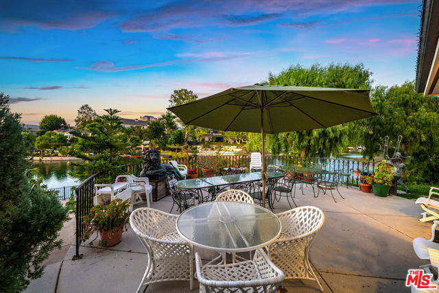 10061 Valley Spring Lane photo 8