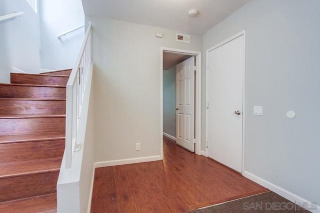 4527 Contour Blvd., San Diego CA: https://media.crmls.org/mediaz/39769b46-3d2f-4093-b94c-bb5f38936180.jpg
