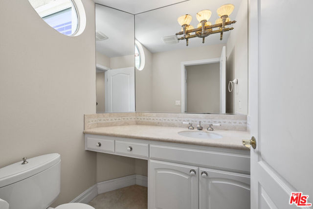 2046 Palisades Drive, Pacific Palisades CA: https://media.crmls.org/mediaz/39771a4e-f99f-4e13-8b77-5be5529cb53f.jpg