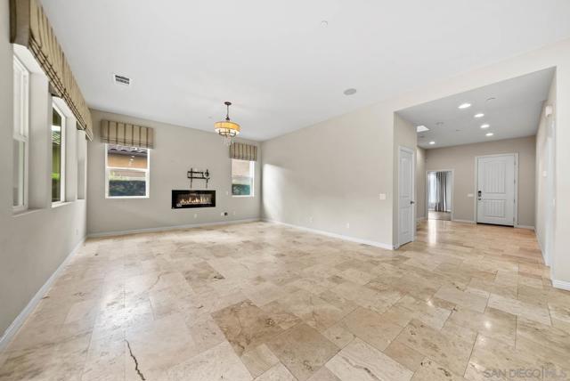 1797 Santa Christina Ave, Chula Vista CA: https://media.crmls.org/mediaz/3977c3bf-da40-46c9-964c-68dc61d0a7c6.jpg