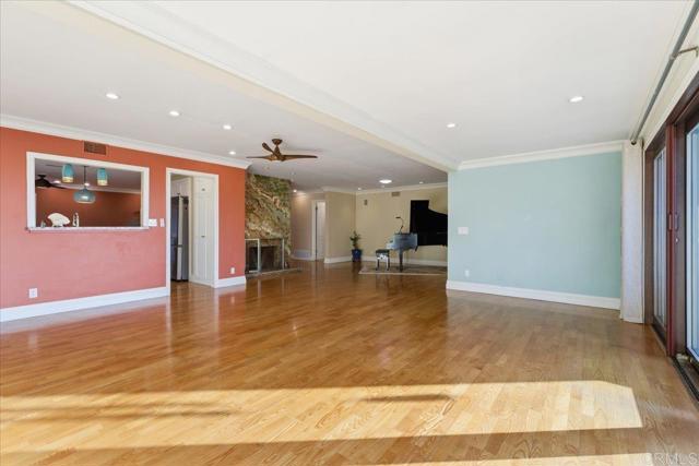 Detail Gallery Image 8 of 36 For 866 Cordova St, San Diego,  CA 92107 - 4 Beds | 2/1 Baths