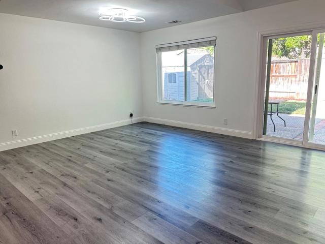 3248 Rocky Water Lane, San Jose CA: https://media.crmls.org/mediaz/3978fae4-ceab-4d4a-927c-d88df6453f8f.jpg