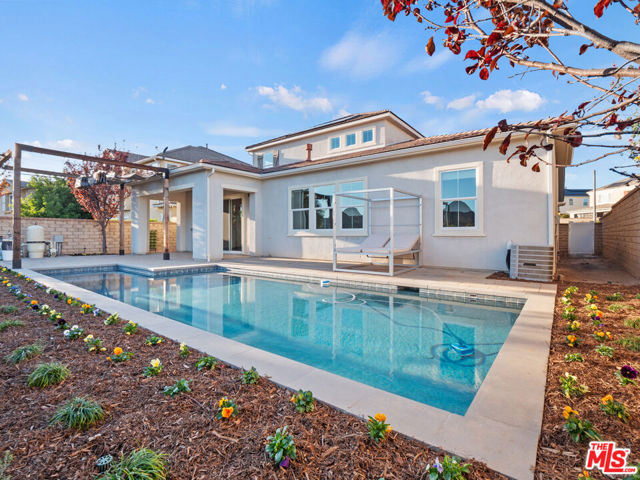 26420 Township Street, Santa Clarita CA: https://media.crmls.org/mediaz/39792b02-901e-4465-af79-892a17bfbd5d.jpg