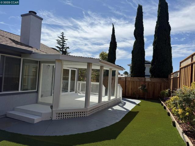 797 Orinda Ct, Fairfield CA: https://media.crmls.org/mediaz/397980e3-7c68-4a1c-a96c-58807cb17e37.jpg