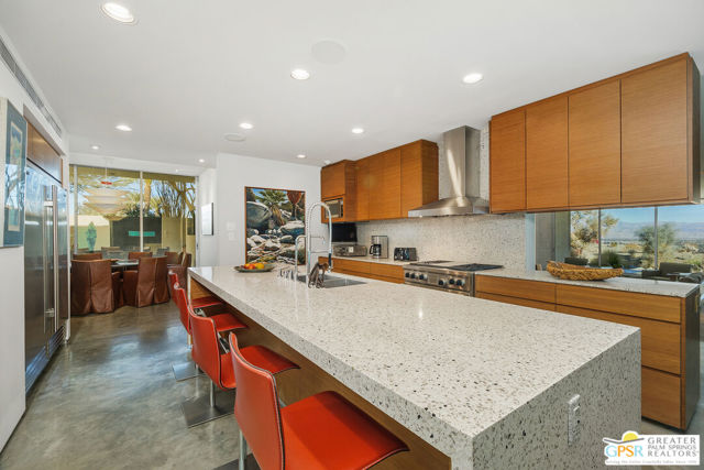 Image 30 of 75 For 27 Grande View Court