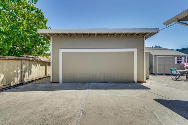 764 4th Avenue, Redwood City CA: https://media.crmls.org/mediaz/3979d6e6-9d9a-4ffb-af22-fe5a33fdc548.jpg
